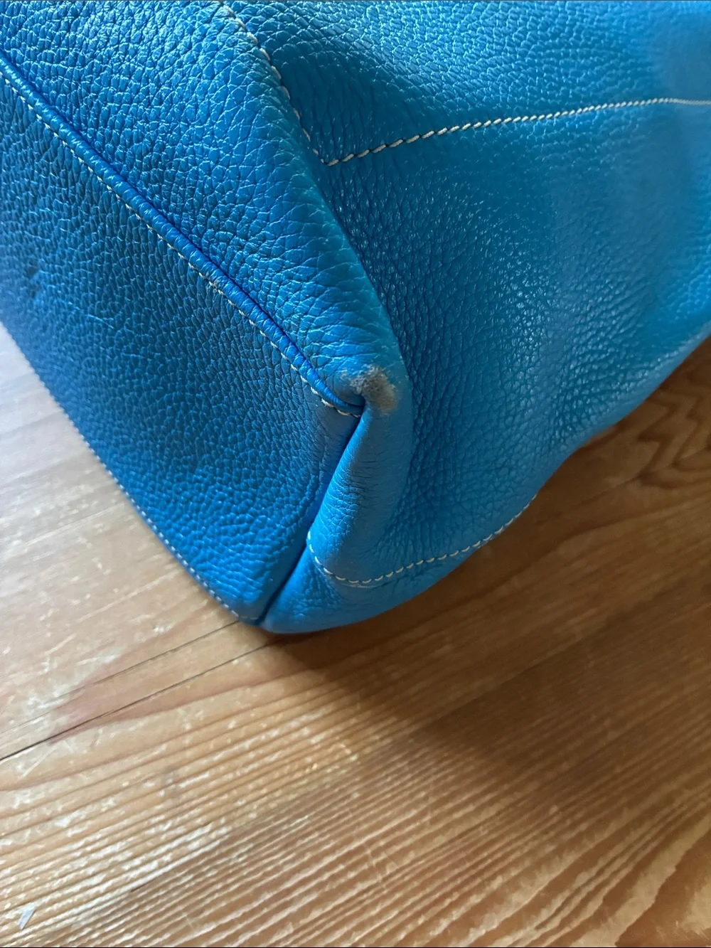 Fantastic Vintage Dooney Cerulean Blue Italian Leather Roomy Shoulder Hobo Bag